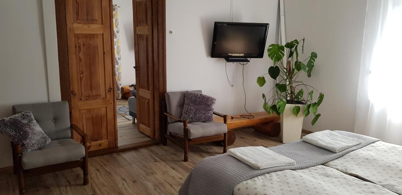 Dom Do Wynajecia Bocianie Gniazdo Apartment เอากุสตูฟ ภายนอก รูปภาพ
